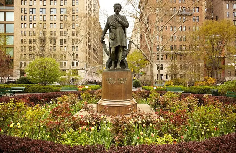 Gardens in Gramercy Park, NYC Gramercy Park gardens